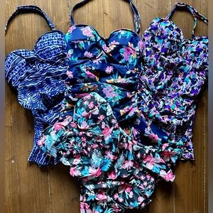 SHORE SHAPES ONE PIECE SKIRTED SWIM SUITS, Price is for lot of 4, size 8